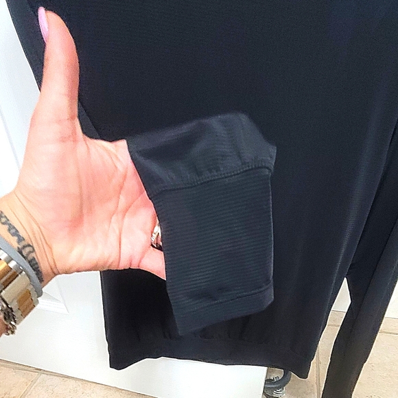 Zyia Black dry fit material long sleeve top XS - Picture 5 of 6